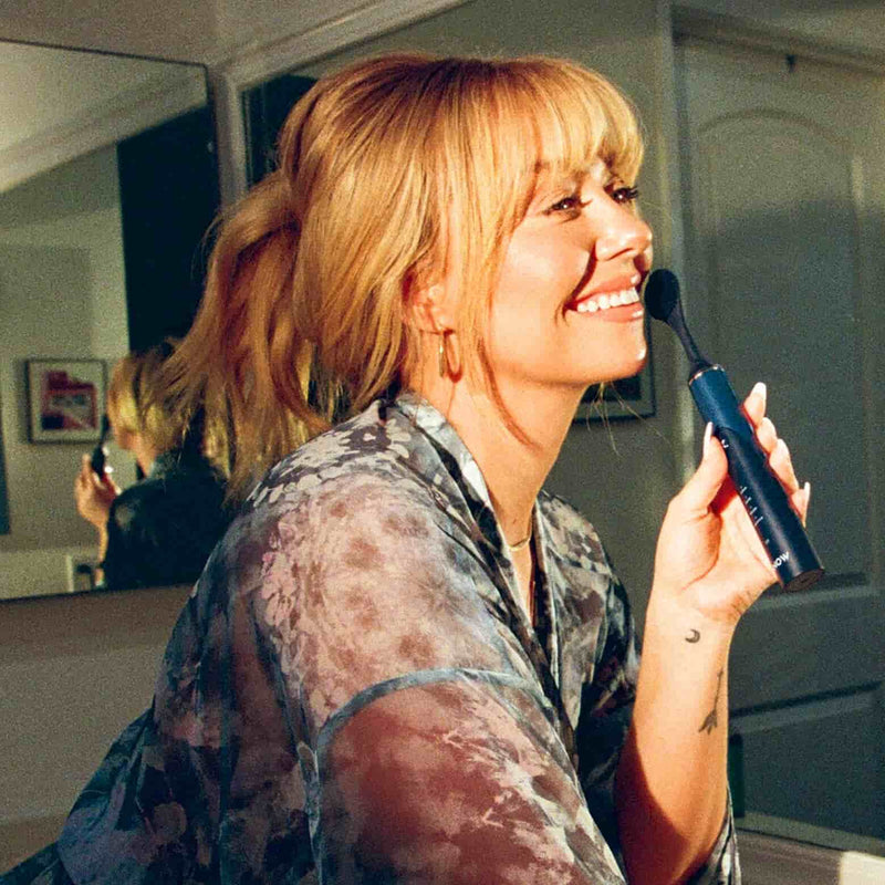 SNOW® Sonic Facial Cleansing Brush Powered by 39,000 Vibrations Per Minute -  Bacteria-Resistant Silicone Attachment with Soft-Bristled & Flat Massage Sides for Deeper Cleansing